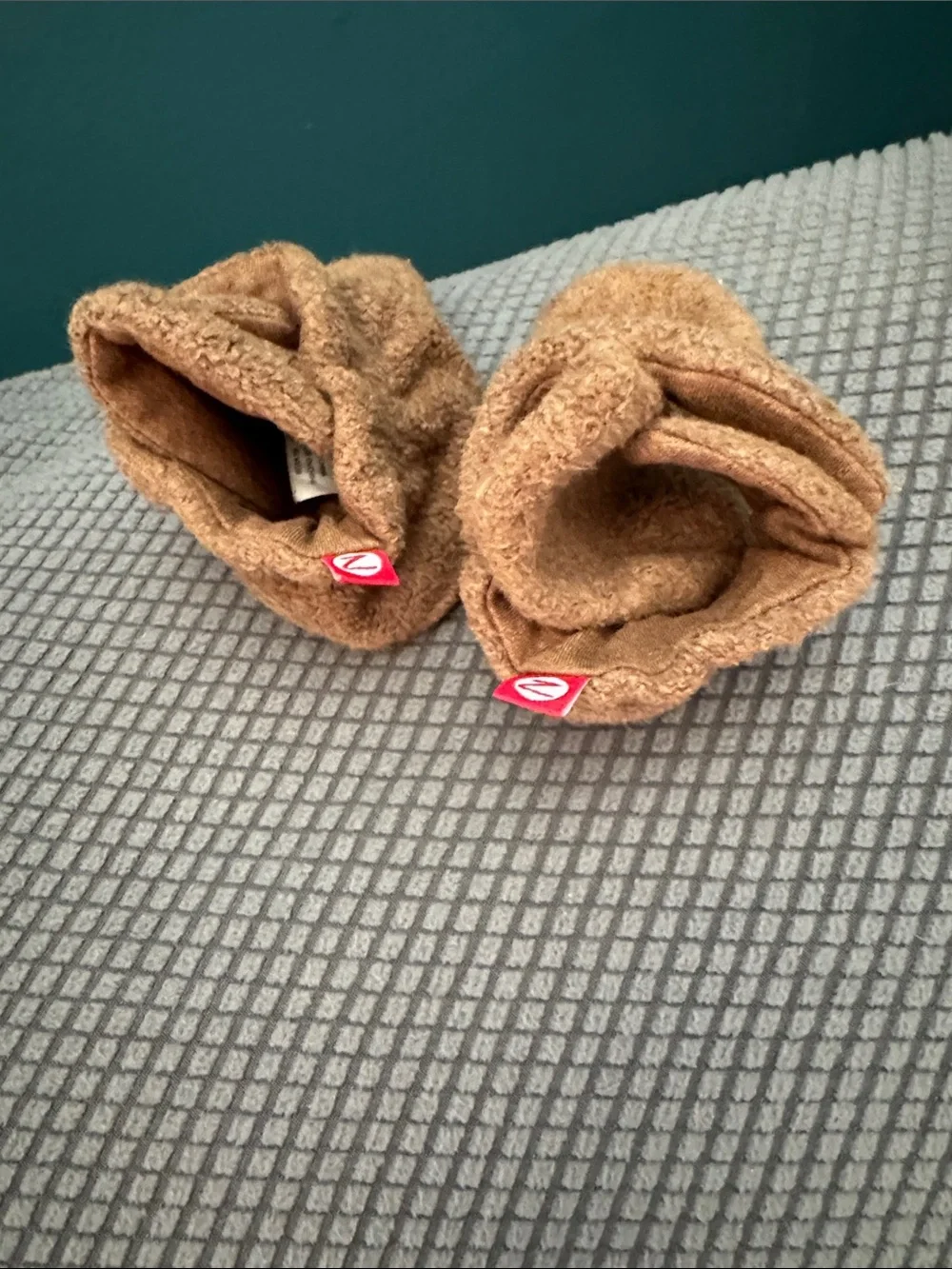 Zutano Brown Plush Baby Booties. Size 12 Months. Gently Used Condition.
